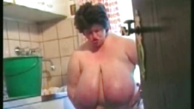 Tend Plumper سكس روسي محارم مترجم Sara Starr يركب على فرنك بلجيكي نحيف بينما ترش صدرها الكبير